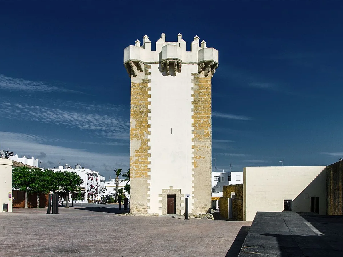 Der imposante Torre de Guzmán in Conil